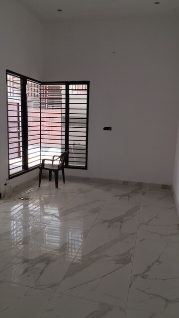Room in 3.5 BHK Independent House at Kanker Khera – for Sale