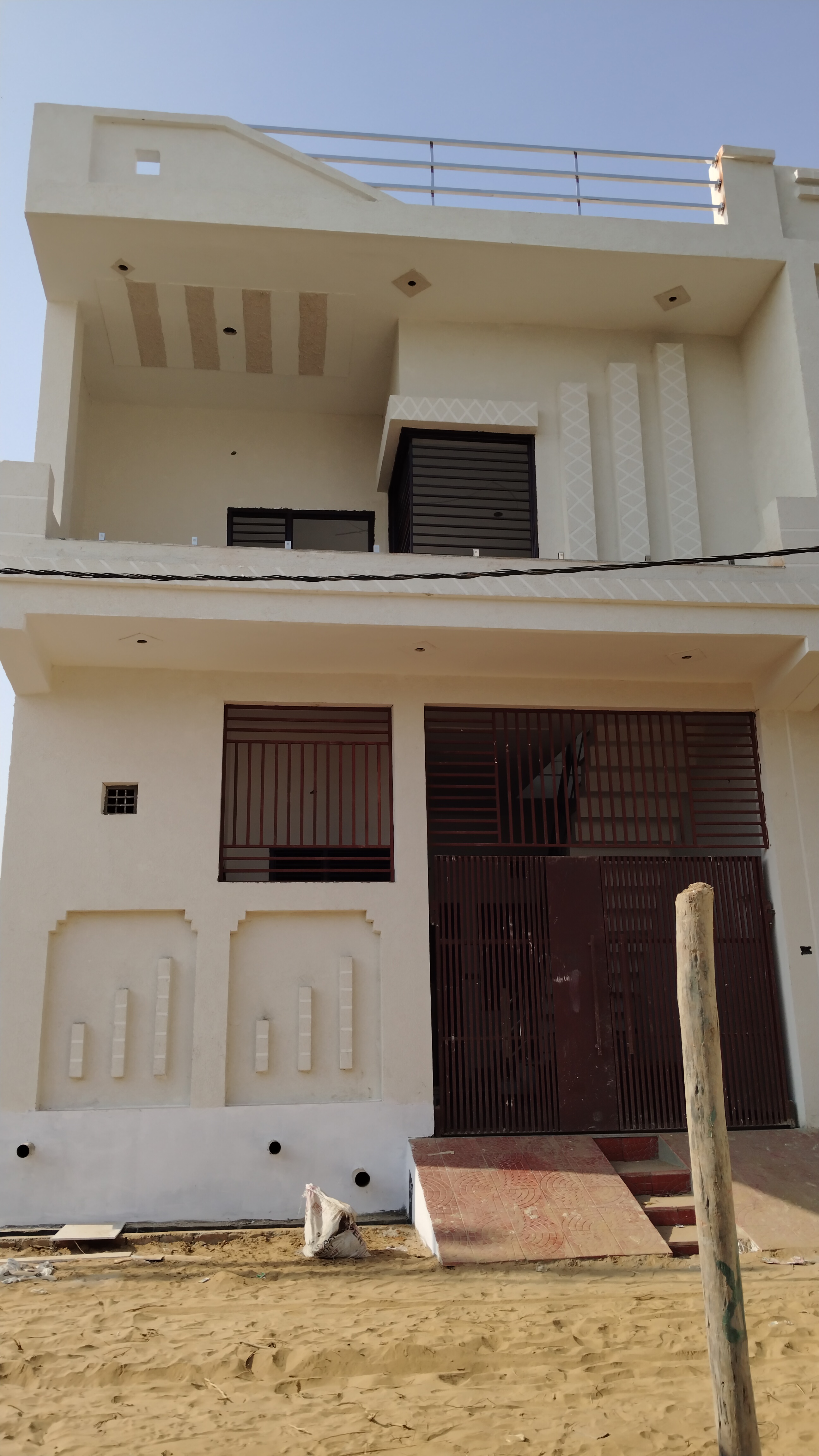 3.5 BHK + Servant Room,Extra Room Independent House For Sale in 128 Gz Beautifull House 