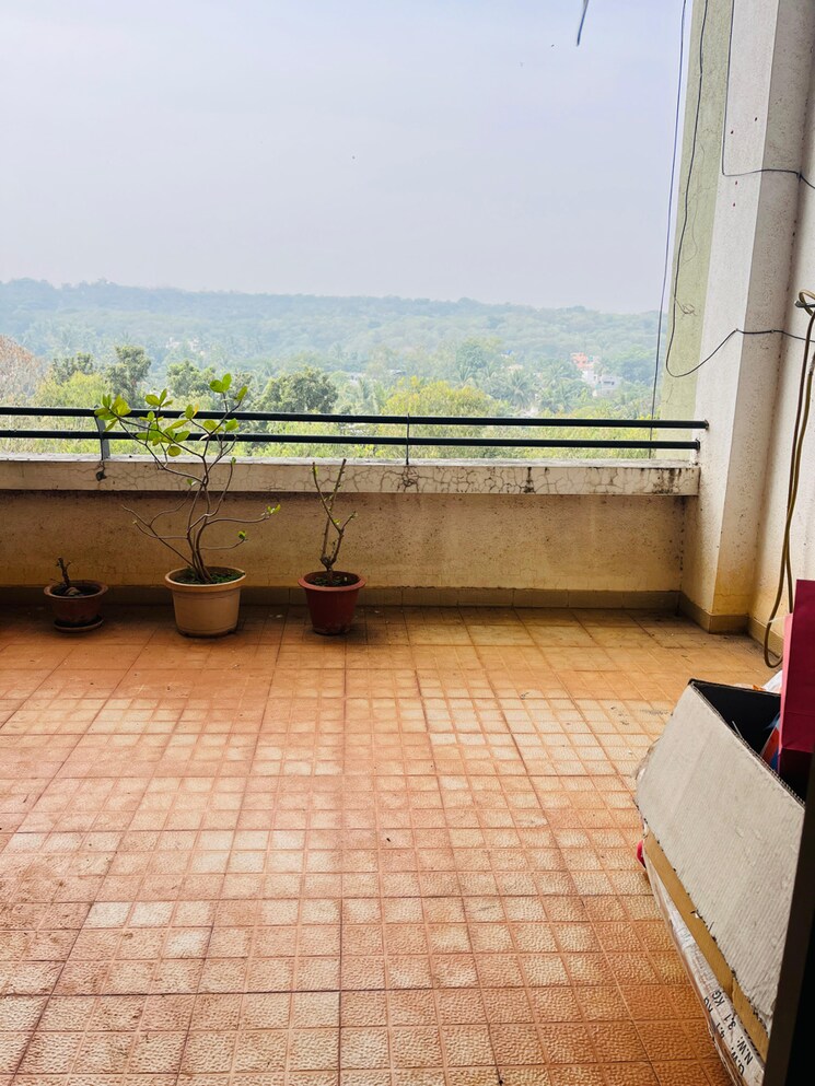 Balcony, treasure-park 3 Bedroom 1600 Sq.Ft. Apartment In Walvekar Nagar Pune 7892790