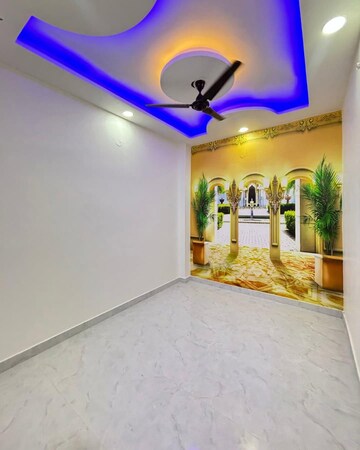 Room in 2.5 BHK Builder Floor at Shastri Nagar – for Sale