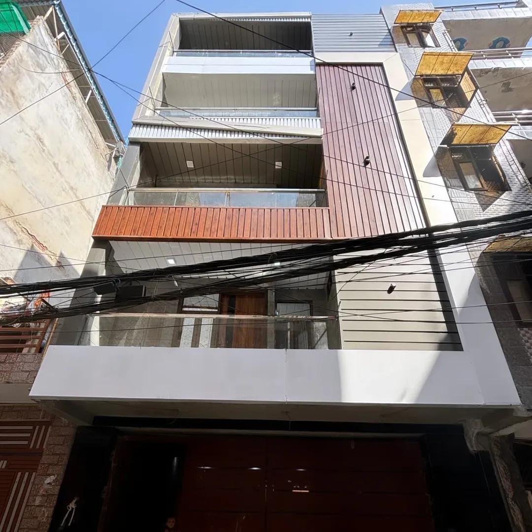 2.5 BHK + Study Room Builder Floor For Sale in 2 Bhk Flat For Sale In sh