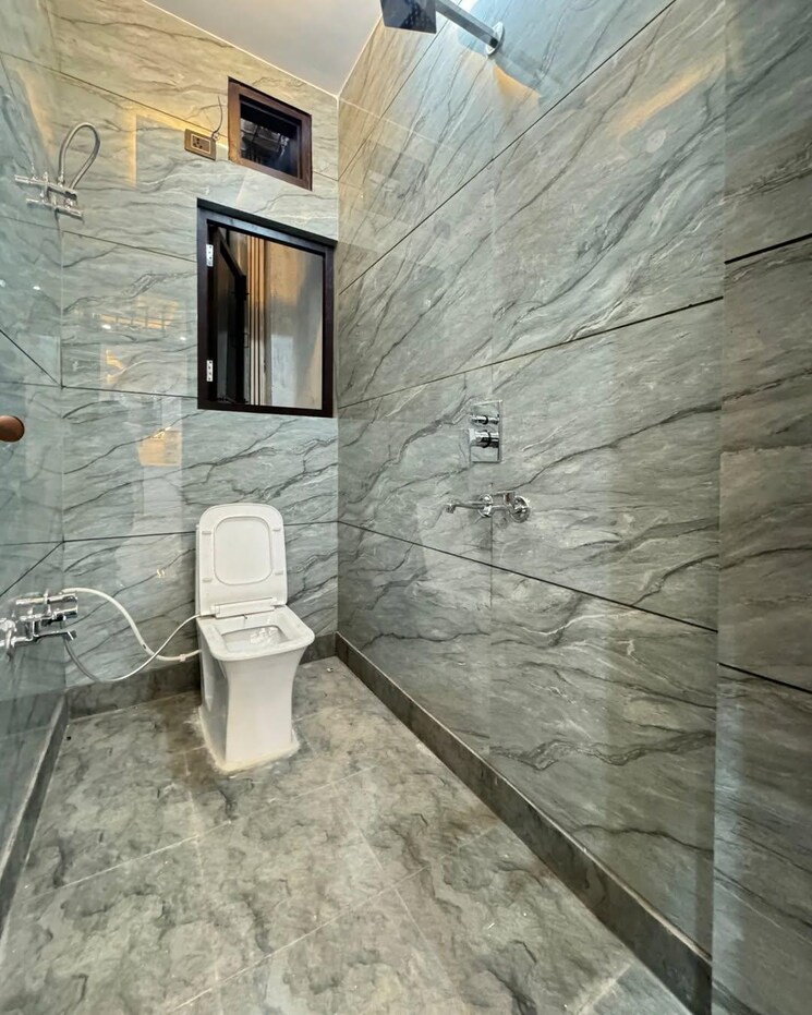 Bathroom, shastri nagar 2.5 Bedroom 450 Sq.Ft. Builder Floor In Shastri Nagar Delhi 7892818