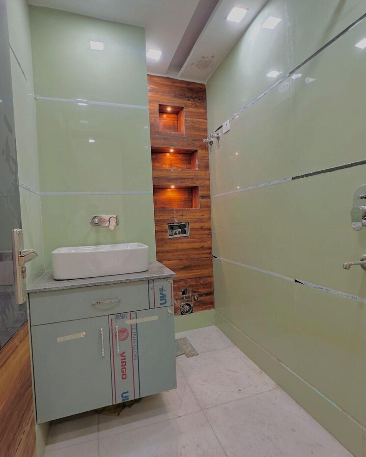 undefined, shastri nagar 3.5 Bedroom 950 Sq.Ft. Builder Floor In Shastri Nagar Delhi 7892819