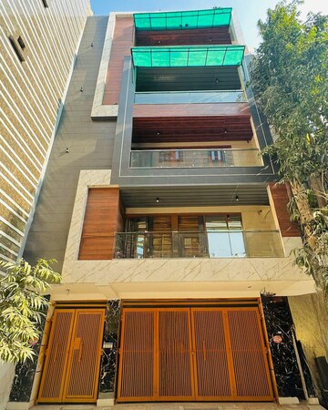 3.5 BHK Builder Floor For Sale in Shastri Nagar