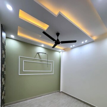 Room in 2.5 BHK Builder Floor at Shastri Nagar – for Sale