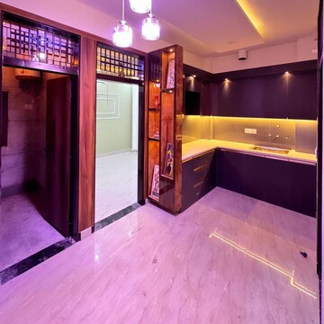 Bedroom in 2.5 BHK Builder Floor at Shastri Nagar – for Sale