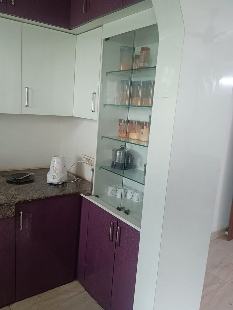 Kitchen, mayur vihar phase iii 3.5 Bedroom 1500 Sq.Ft. Apartment In Mayur Vihar Phase Iii Delhi 7892841