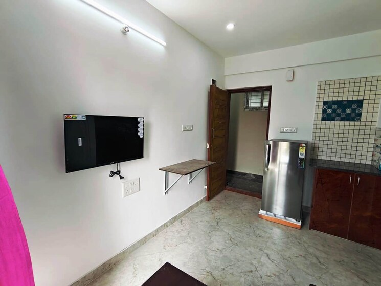 Room, whitefield 1 Bedroom 400 Sq.Ft. Builder Floor In Whitefield Bangalore 7892853