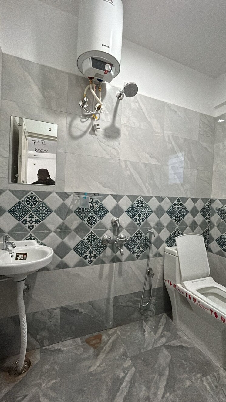 Bathroom, whitefield 1 Bedroom 400 Sq.Ft. Builder Floor In Whitefield Bangalore 7892853
