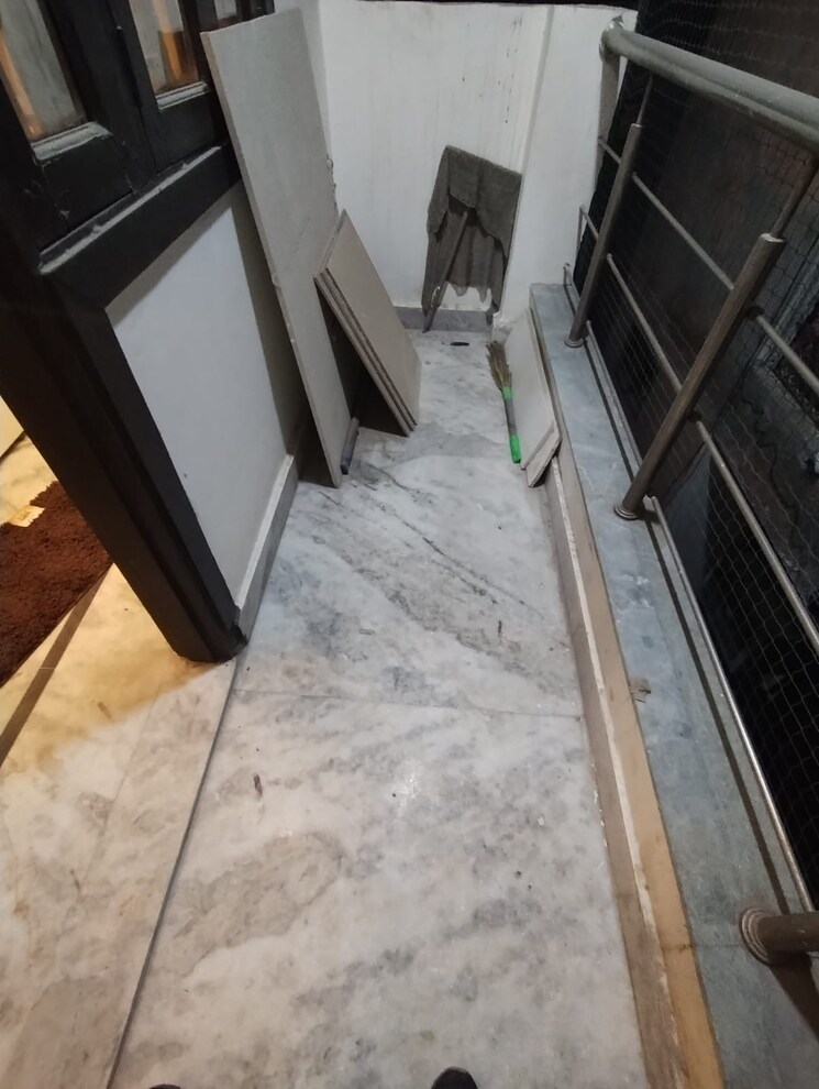 Balcony, vipin garden 1 Bedroom 40 Sq.Yd. Independent House In Vipin Garden Delhi 7892900