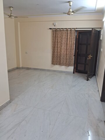 Room in 2 BHK Apartment at Akshat Royale, Bani Park – for Rent