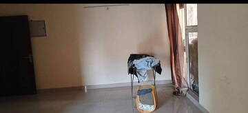Furnished Amenities in 3 BHK Apartment at Aims Golf City, Sector 75 – for Rent