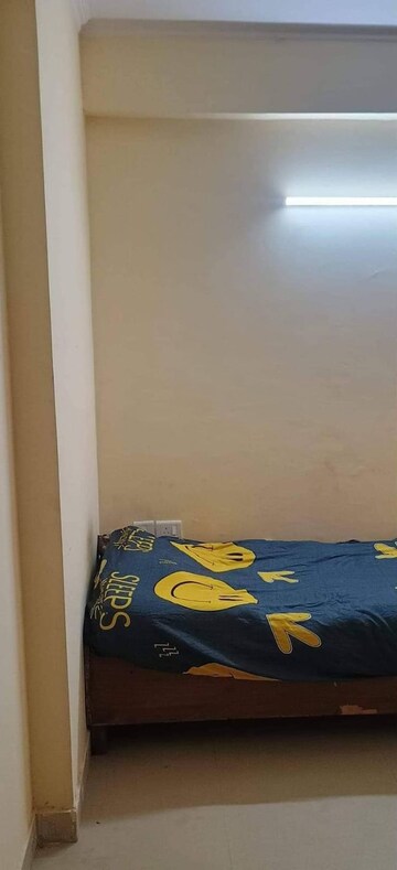 Master Bedroom in 3 BHK Apartment at Aims Golf City, Sector 75 – for Rent
