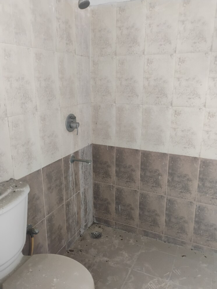 Bathroom, ideal-regency 3 Bedroom 1435 Sq.Ft. Apartment In Thakurpukur Kolkata 7892920