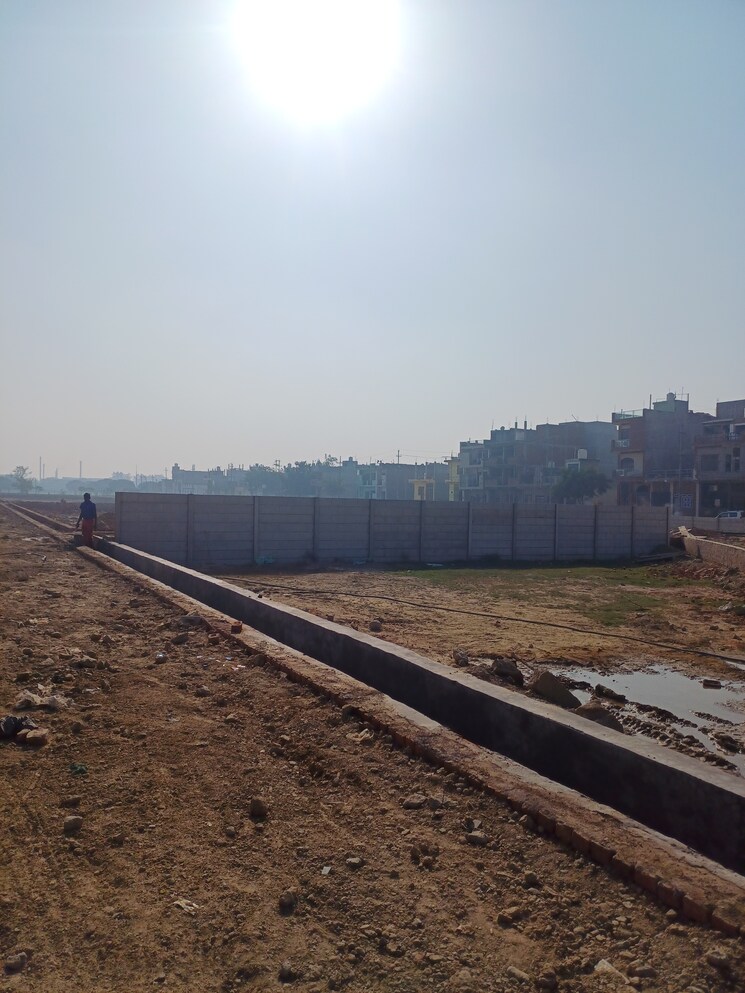 Exterior View, lotus-parkk  200 Sq.Yd. Plot In Surajpur Greater Noida 7893054