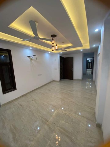 Room in 2 BHK Apartment at Saket – for Rent