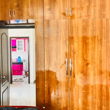 Furnished Amenities in 2 BHK Apartment at Phi 1 Greater Noida – for Rent