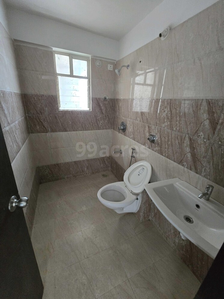 Bathroom, karan-athena 2 Bedroom 1222 Sq.Ft. Apartment In Wadgaon Sheri Pune 7893122