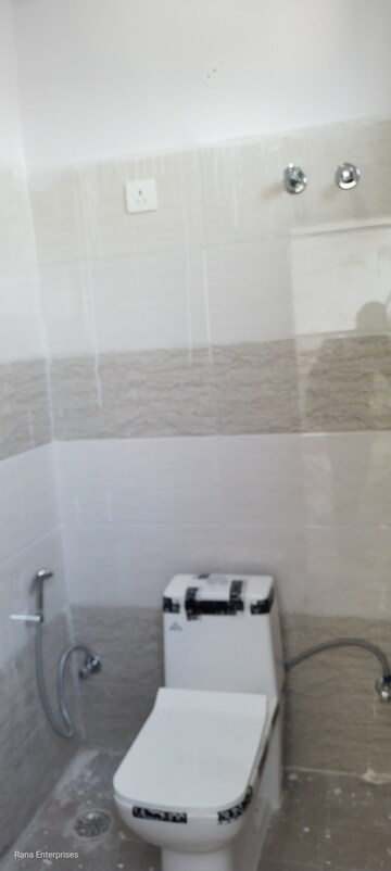 Bathroom in 2 BHK Builder Floor at Ansal Palam Triangle, Palam Vihar Extension – for Rent