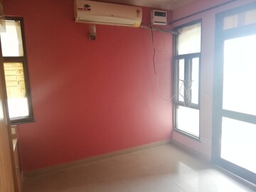 Room in 3 BHK Apartment at Army Sispal Vihar, Sector 49 – for Rent