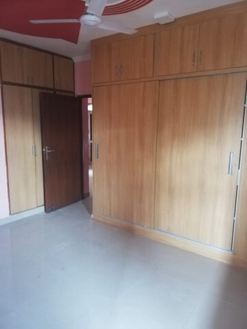 Room in 3 BHK Apartment at Army Sispal Vihar, Sector 49 – for Rent