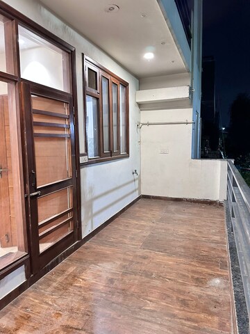 Room in 3.5 BHK Independent House at Sector 82 – for Rent