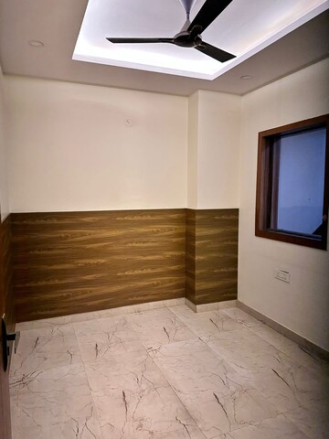 Room in 3.5 BHK Independent House at Sector 82 – for Rent