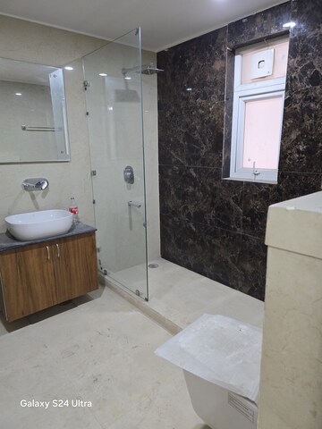 Bathroom in 3 BHK Builder Floor at Palam Vihar Residents Association, Palam Vihar – for Sale
