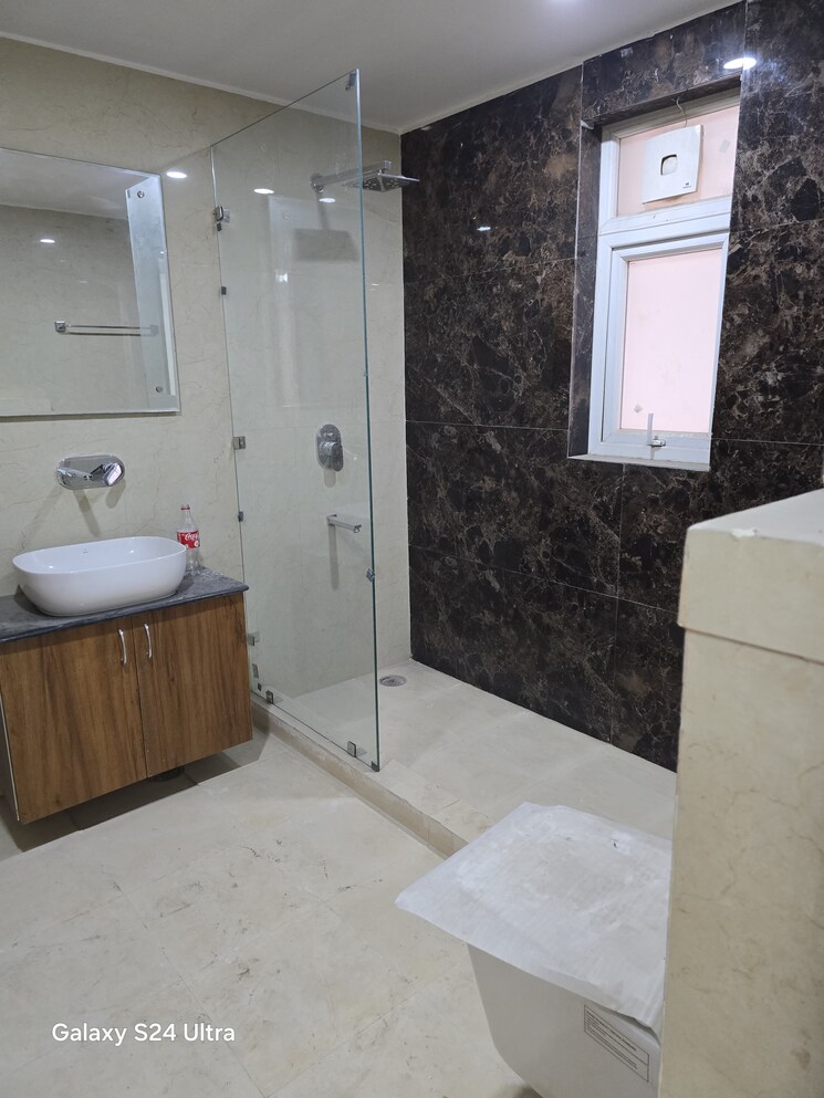 Bathroom, palam-vihar-residents-association 3 Bedroom 1800 Sq.Ft. Builder Floor In Palam Vihar Gurgaon 7893284