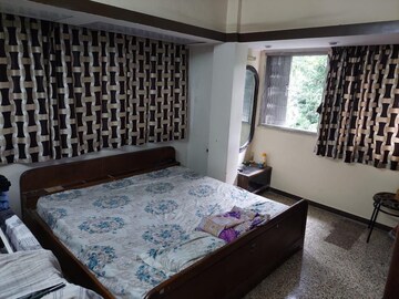 Bedroom in 2 BHK Apartment at Sindhi Society, Chembur – for Rent