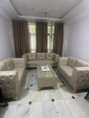 Living Room in 2 BHK Apartment at Lavanya Apartments, Sector 62 – for Rent