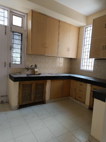 Kitchen in 3 BHK Builder Floor at SS The Lilac, Sector 49 – for Rent
