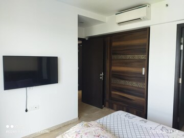 Room in 2 BHK Apartment at Hiranandani Atlantis, Powai – for Sale