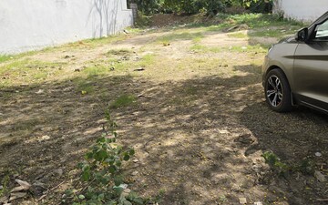 Plot For Sale in Beverly Towers, Sector 21