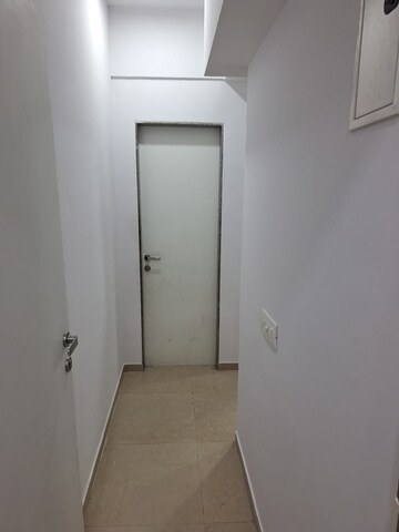 Room in 2 BHK Apartment at Kanakia Silicon Valley, Powai – for Rent