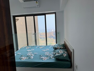 Bedroom in 2 BHK Apartment at Kanakia Silicon Valley, Powai – for Rent