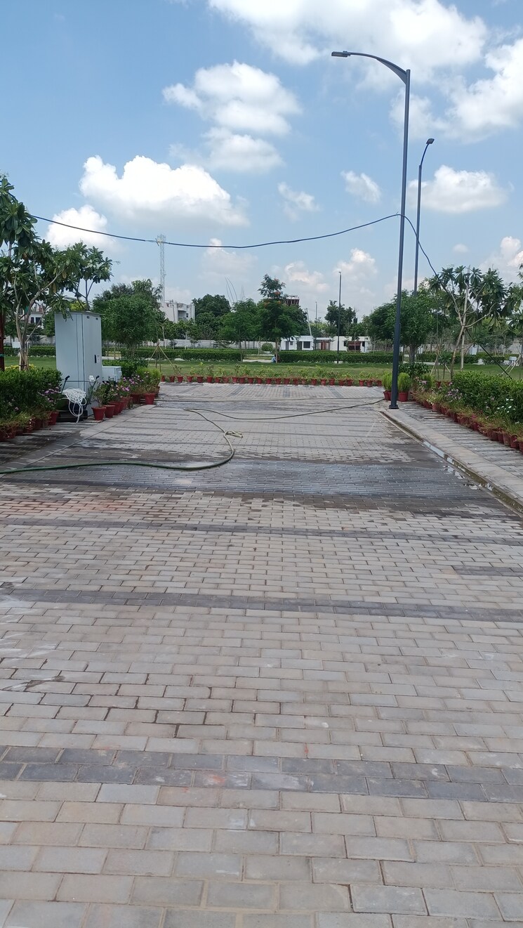 Master Bedroom, bptp-district-phase-2 3 Bedroom 1350 Sq.Ft. Builder Floor In Sector 84 Faridabad 7893516