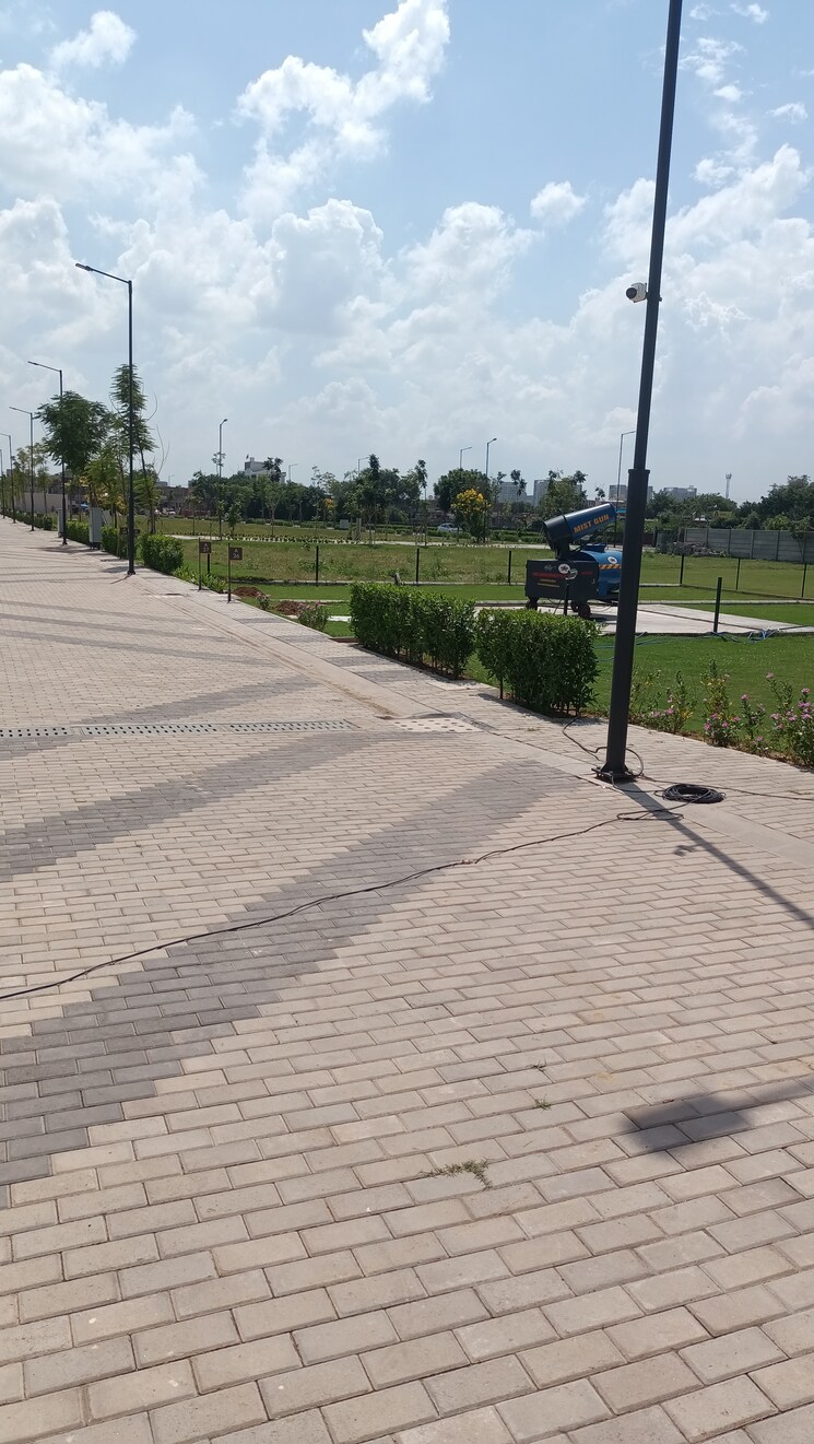 Master Bedroom, bptp-district-phase-2 3 Bedroom 1350 Sq.Ft. Builder Floor In Sector 84 Faridabad 7893516