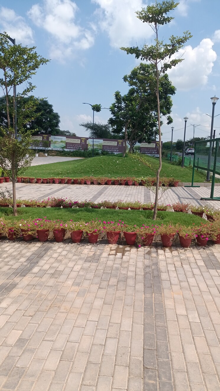 Master Bedroom, bptp-district-phase-2 3 Bedroom 1350 Sq.Ft. Builder Floor In Sector 84 Faridabad 7893516