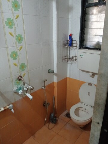 Master Bedroom in Studio Apartment at Aashirwad Apartment Andheri, Andheri East – for Rent