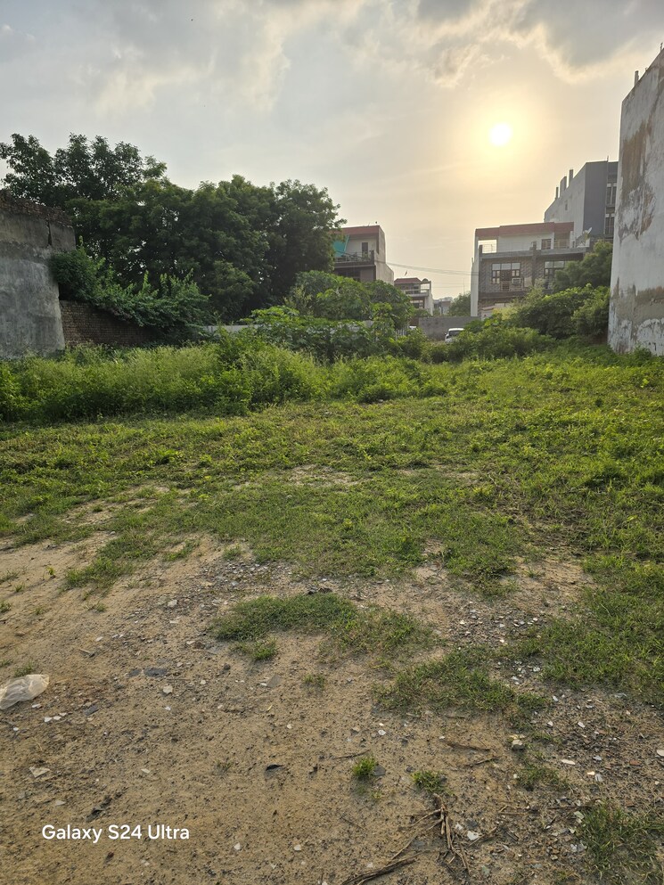 Listing Cover Image
