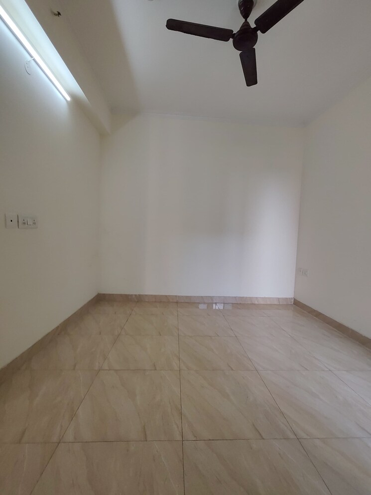 Room, galaxy-north-avenue 2 Bedroom 905 Sq.Ft. Apartment In Gaur City 2  Greater Noida 7893443