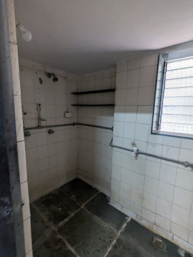 Bathroom, chavandai-complex 1 Bedroom 650 Sq.Ft. Apartment In Kalwa Thane 7893618