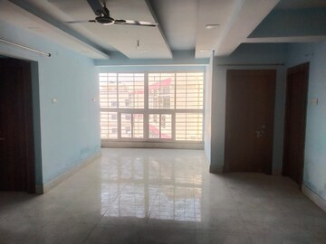 Room in 4 BHK Apartment at Hinoo – for Rent