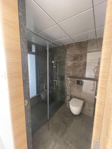 Bathroom in 5 BHK Apartment at Nandan Festiva, Aundh – for Sale