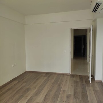 Room in 2 BHK Apartment at Godrej Meridien, Mohammad Heri Village – for Rent
