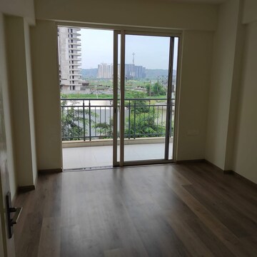 Room in 2 BHK Apartment at Godrej Meridien, Mohammad Heri Village – for Rent