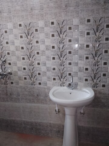 Bathroom in 1.5 BHK Apartment at Sector 115 – for Sale
