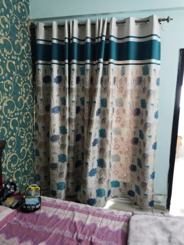 Room in 2 BHK Apartment at Sector 121 – for Rent