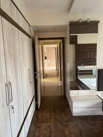 2.5 BHK Apartment For Rent in Hiranandani Estate Chelsea, Ghodbunder Road